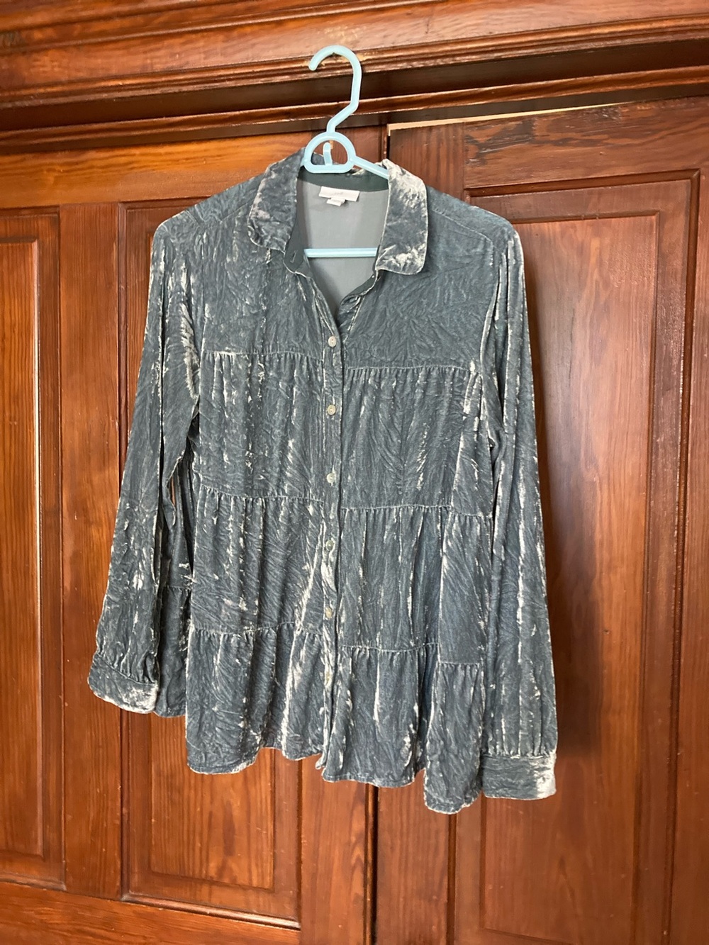 J. Jill Crushed Velvet Tiered Blue Rayon Silk Button-Front Top Small